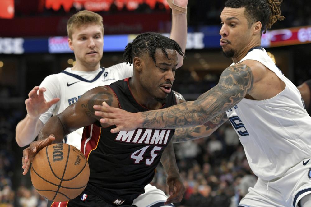 也让她与足 也让她与足